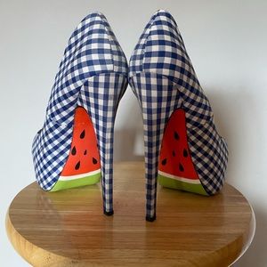 Taylor Says Gingham Watermelon Heels size 8